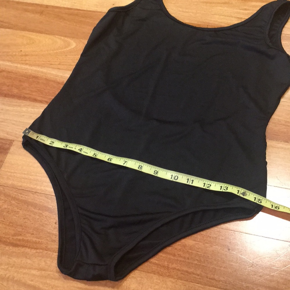 Backless Bodysuit Scoop Neck top - Picture 7 of 8